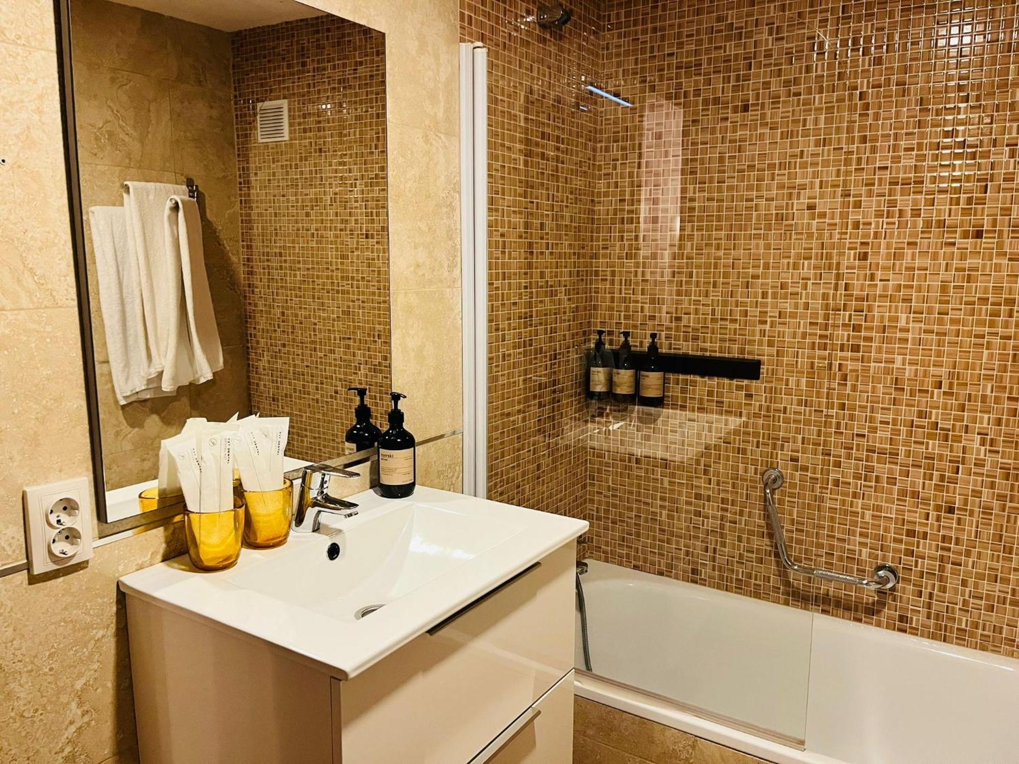Aparthoteltribunal マドリード エクステリア 写真